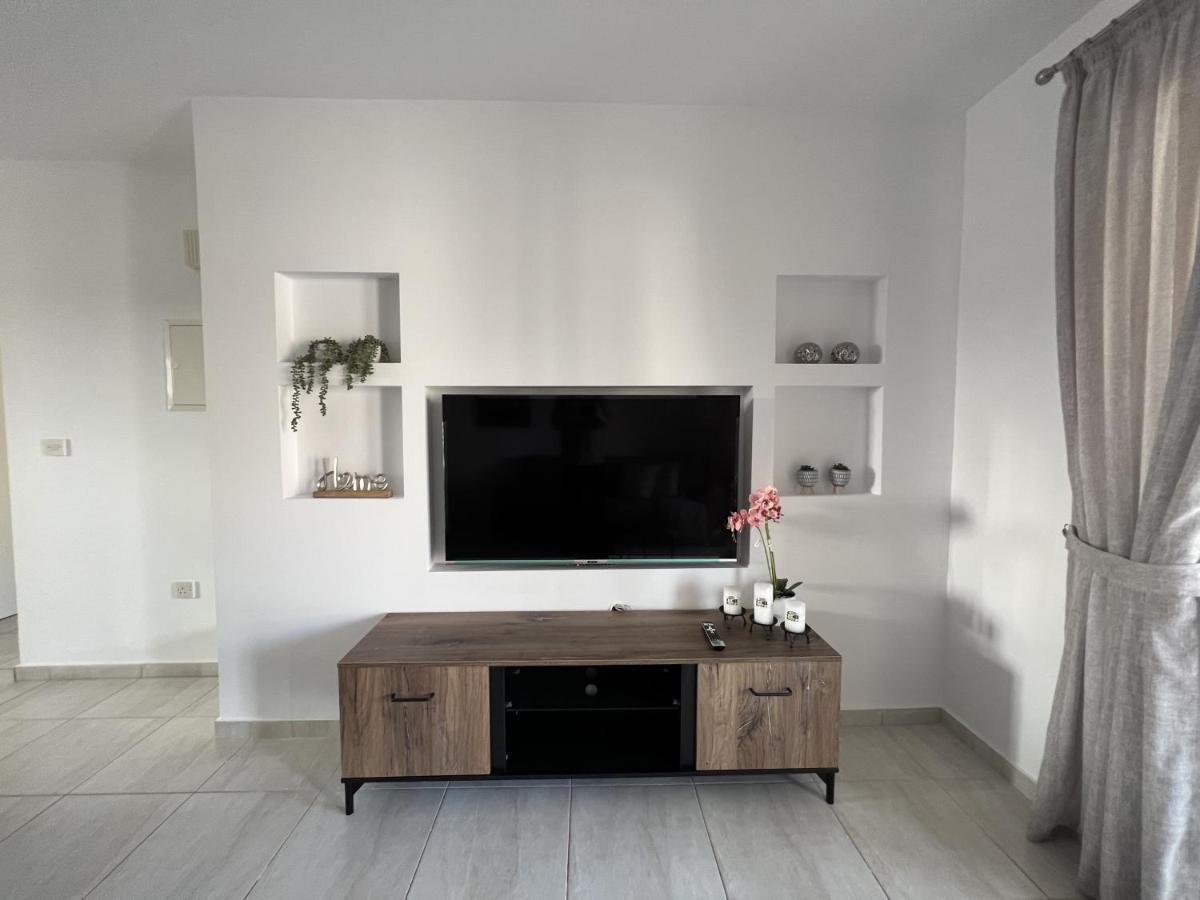 Royal-Seacrest Paphos-Center Vip 아파트 외부 사진
