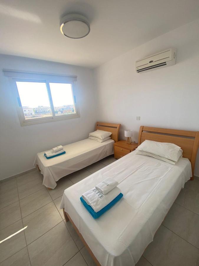 Royal-Seacrest Paphos-Center Vip 아파트 외부 사진